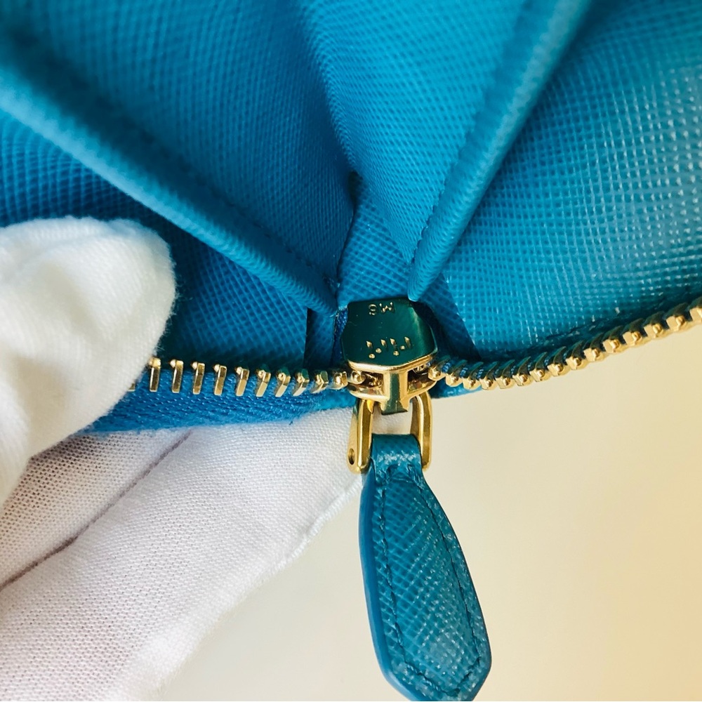 Prada Saffiano Continental Wallet in Turquoise with Gold Hardware - Picture 4 of 16